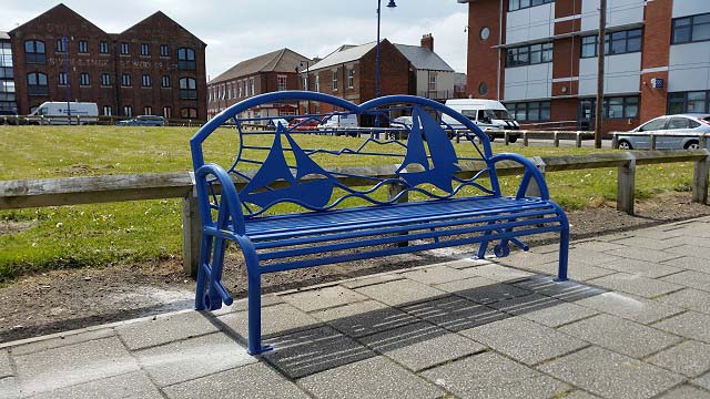 Public Seat Image 3